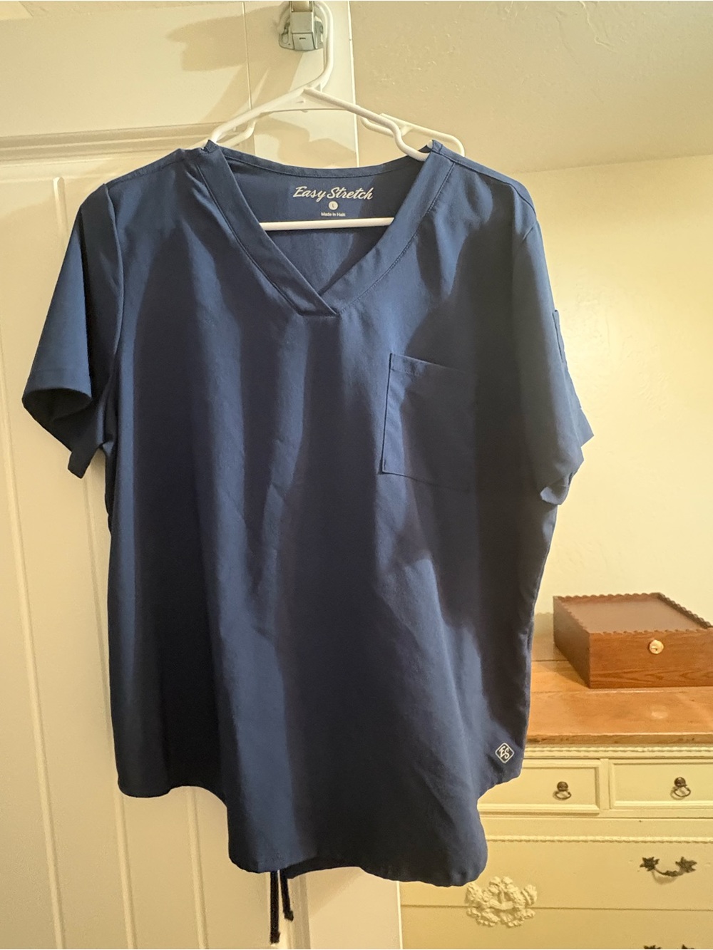 Easy Stretch Women’s Wide Leg Scrub Top in Navy